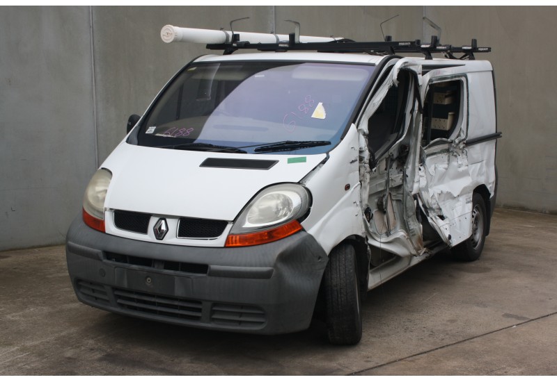 RENAULT TRAFIC 2006 – STOCK: 6188