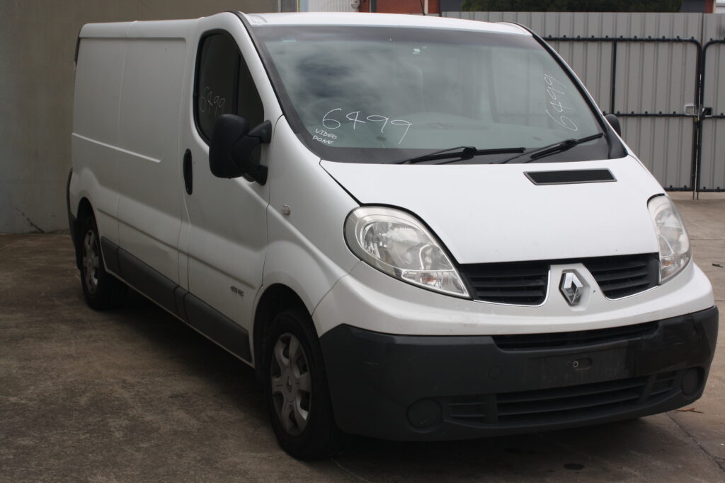 RENAULT TRAFIC 2011  – STOCK: 6499
