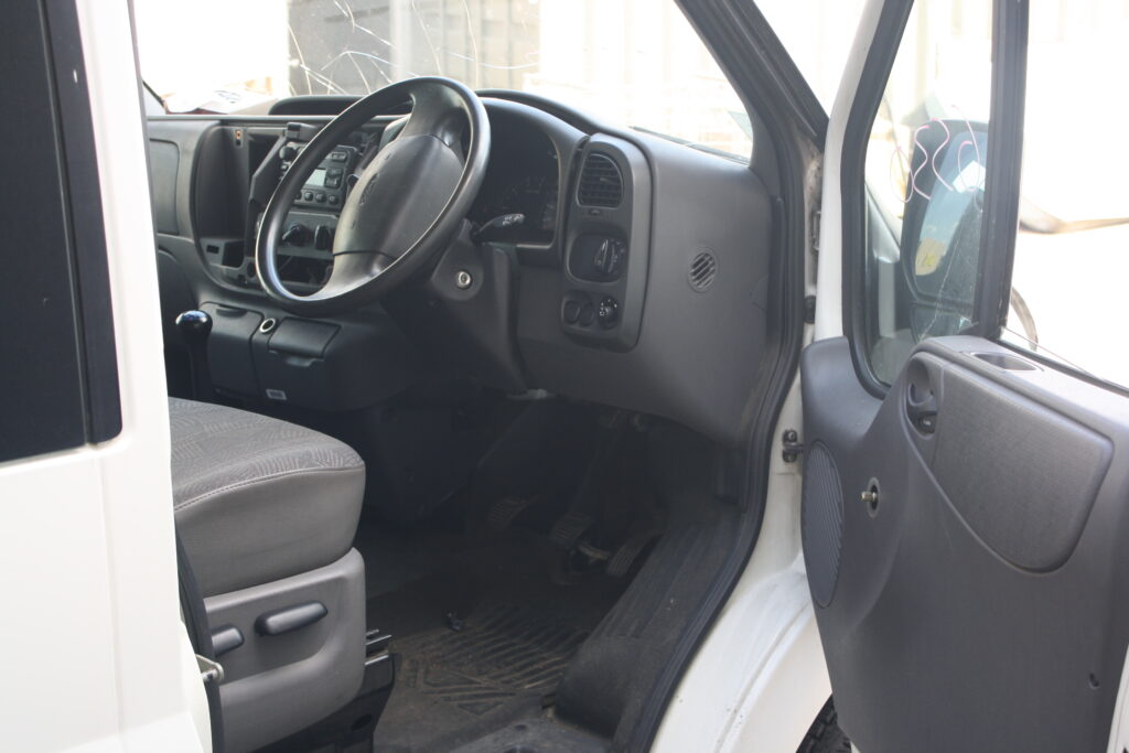 FORD TRANSIT 2004  – STOCK: 6530