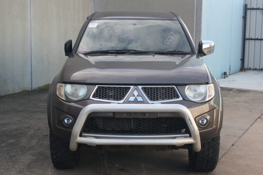 MITSUBISHI TRITON 2011  – STOCK: 6537