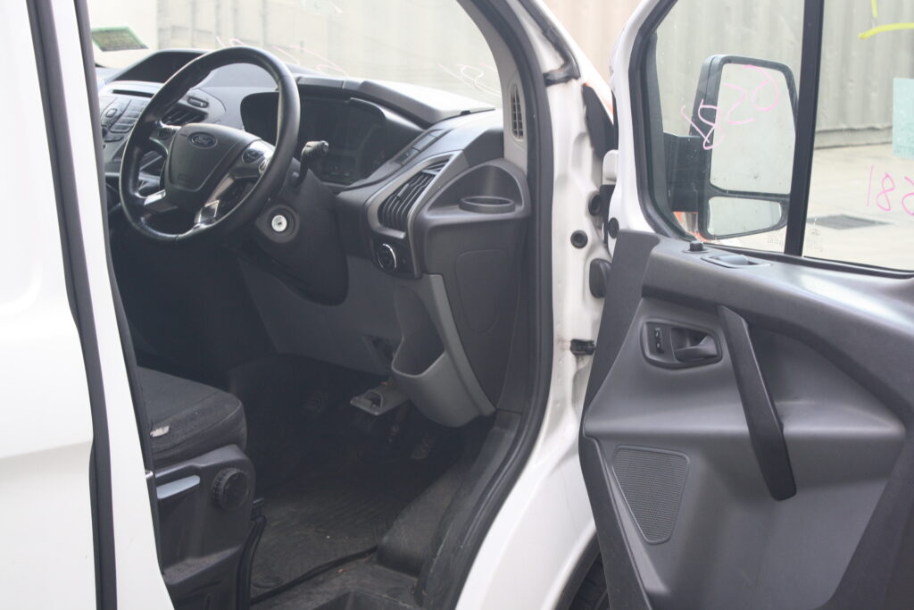 FORD TRANSIT CUSTOM 2015  – STOCK: 6581