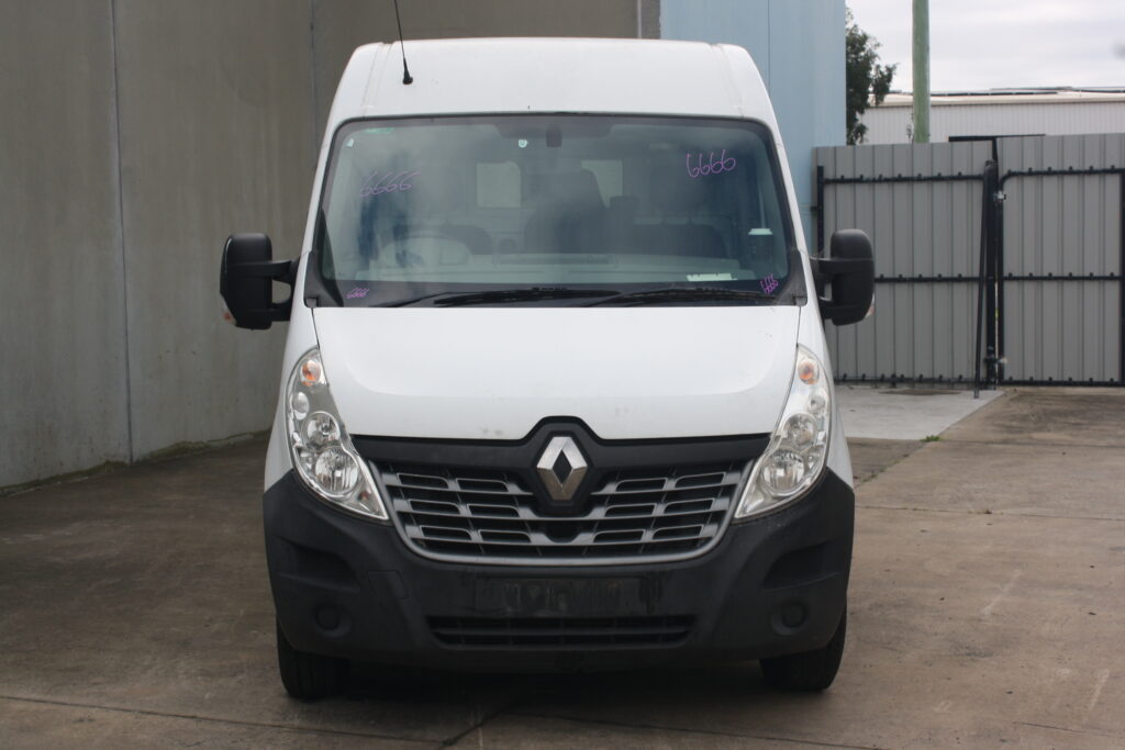 RENAULT MASTER 2015  – STOCK: 6666