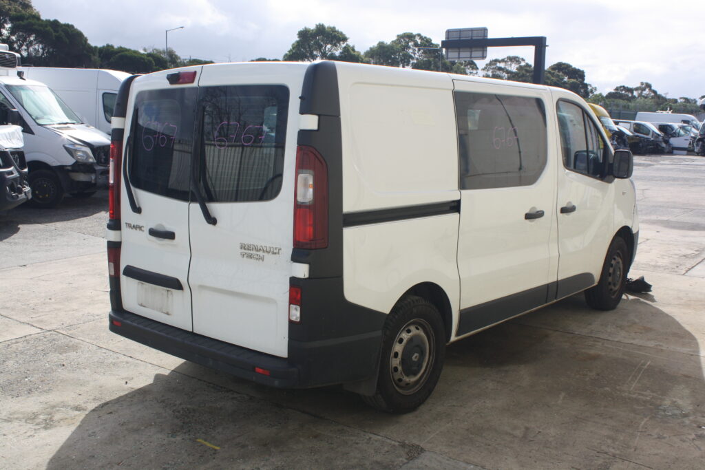 RENAULT TRAFIC 2016  – STOCK: 6767