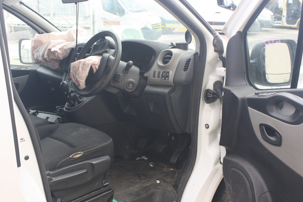 RENAULT TRAFIC 2019  – STOCK: 6772