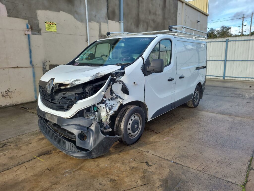 RENAULT TRAFIC 2015  – STOCK: 6814