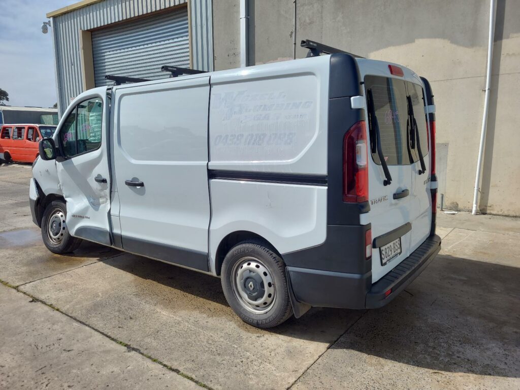 RENAULT TRAFIC 2017  – STOCK: 6845