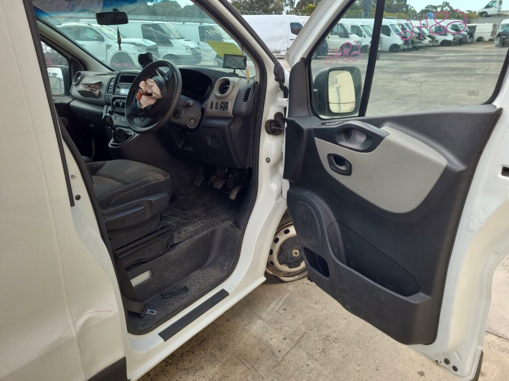 RENAULT TRAFIC 2020  – STOCK: 6846