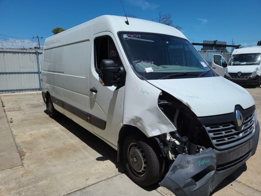 RENAULT MASTER 2015  – STOCK: 6904