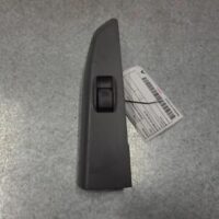 TOYOTA HILUX 02/2005-08/2015 POWER WINDOW SWITCH RIGHT REAR