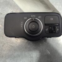MERCEDES SPRINTER 2018-2024 COMBINATION SWITCH HEADLAMP SWITCH, NON ELECTRIC PAR