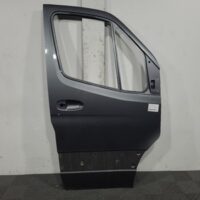 MERCEDES SPRINTER 2018-2025 RIGHT FRONT DOOR VS30, VAN/CAB CHASSIS, 05/18-