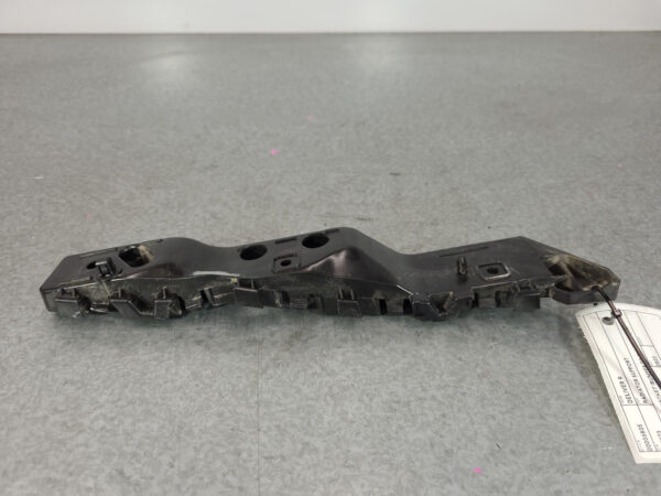 LDV DELIVER 9 07/2020-2024 LEFT HEADLIGHT BRACKET BUMPER TO GUARD