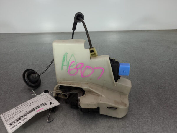 VOLKSWAGEN TRANSPORTER 2004-2015 LOCK MECHANISM RIGHT FRONT DOOR LOCK, T5, 08/04