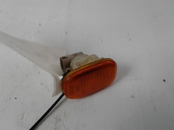 TOYOTA HILUX 07/2011-08/2015 LEFT GUARD FLASHER REPEATER