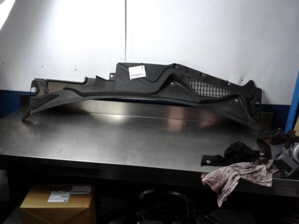 FORD MUSTANG S550 082015-04/2023 PLENUM CHAMBER