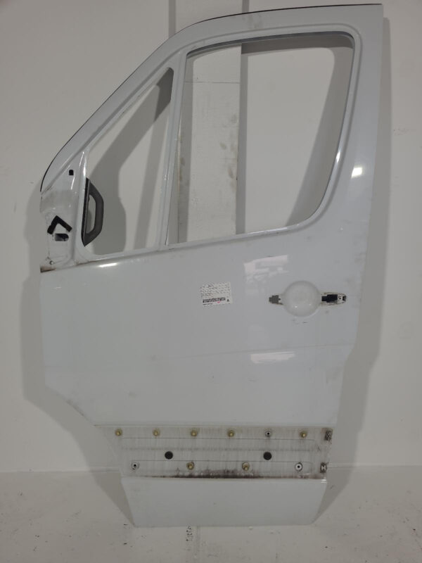 MERCEDES SPRINTER 2006-2018 LEFT FRONT DOOR NCV3, VAN, 10/06-04/18