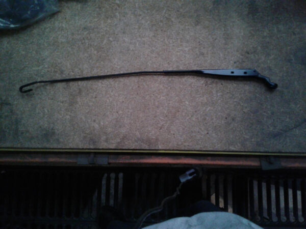 MERCEDES BENZ VITO 638 02/1998-12/2004 RIGHT WIPER ARM VAN 6388202744