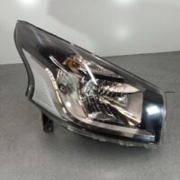 RENAULT TRAFIC X82 01/2015-12/2021 RIGHT HEADLAMP W/ HALOGEN TYPE