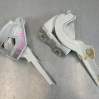LDV DELIVER 9 2020-2025 BONNET HINGE/STRUT BONNET HINGE (PAIR), 07/20-