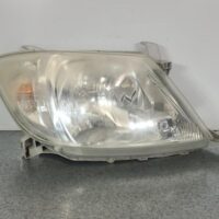 TOYOTA HILUX 2008-2011 RIGHT HEADLAMP 10/08-06/11