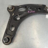 RENAULT TRAFIC 2015-2025 RIGHT FRONT LOWER CONTROL ARM X82, 01/15-
