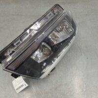 VOLKSWAGEN CRAFTER 2017-2026 RIGHT HEADLAMP SY1, W/ HALOGEN TYPE, W/ CHROME INSE