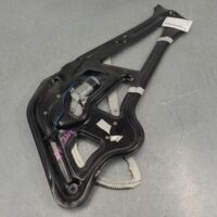 MERCEDES SPRINTER 1998-2006 RIGHT FRONT WINDOW REG/MOTOR POWER, 02/98-10/06