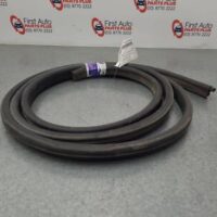 RENAULT MASTER X62 09/2011-ON LEFT FRONT RUBBER SEAL