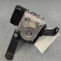 MITSUBISHI TRITON 2015-2018 ABS PUMP/MODULATOR MQ, P/N 4670A975, 03/15-10/18