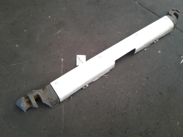 MERCEDES BENZ VITO 639 04/2004-02/2015 REAR BUMPER BAR CENTRE WHITE