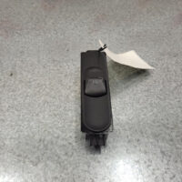 MERCEDES BENZ VIANO 639 07/2005-12/2014 LEFT FRONT POWER WINDOW SWITCH