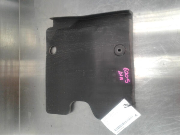 LDV DELIVER 9 07/2020-2024 LEFT REAR GUARD LINER
