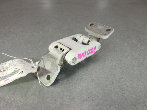 MERCEDES BENZ SPRINTER VS30 05/2018-2024 UPPER LEFT BARN DOOR HINGE 270 DEGREE