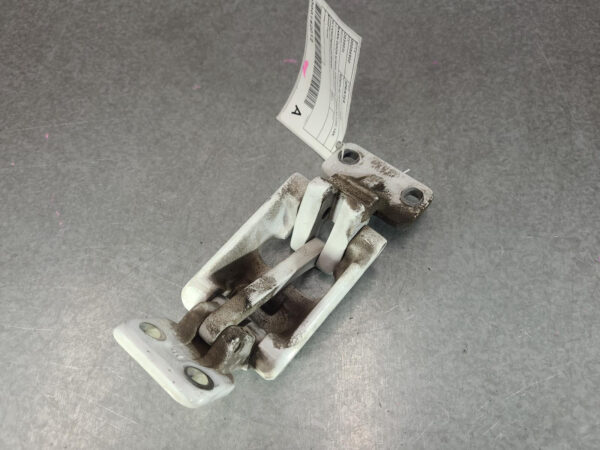 MERCEDES BENZ SPRINTER VS30 05/2018-2024 UPPER RIGHT BARN DOOR HINGE 270 DEGREE - Image 2