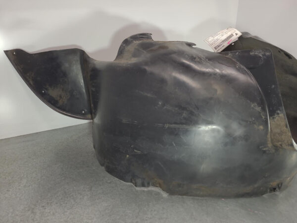 VOLKSWAGEN TRANSPORTER T5 08/2004-06/2015 LEFT GUARD LINER - Image 2