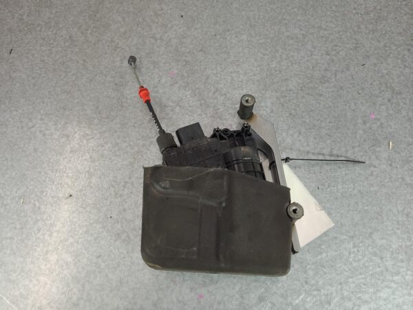 MERCEDES VITO 2015-2024 LOCK MECHANISM 447, LEFT DOOR POWER CLOSING ACTUATOR, V