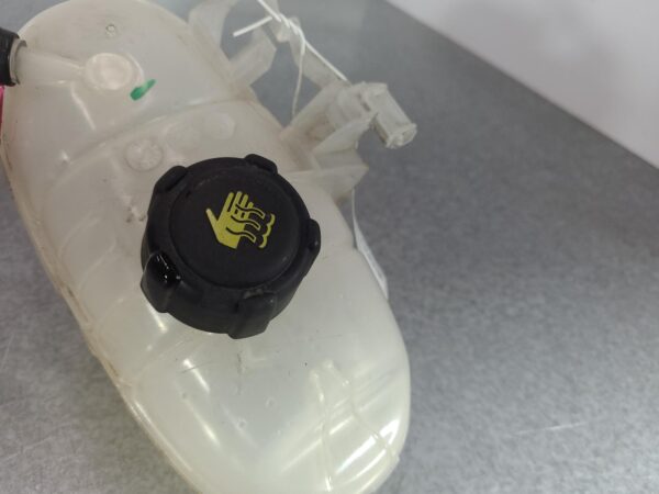 RENAULT TRAFIC 2015-2022 OVERFLOW BOTTLE X82, DIESEL, 1.6, 01/15-09/22 - Image 3