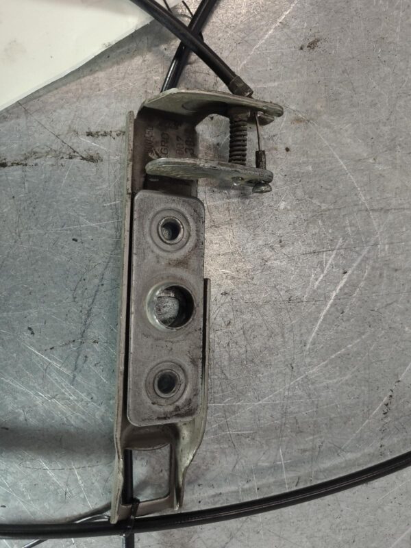 MERCEDES SPRINTER 2006-2018 BONNET RELEASE VAN 10/06-04/18 - Image 3