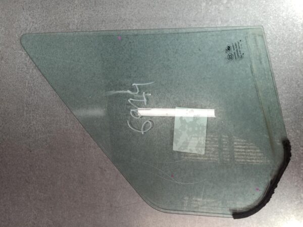 LDV DELIVER 9 2020-2024 LEFT FRONT 1/4 DOOR GLASS 07/20- - Image 2