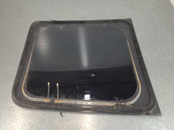 RENAULT TRAFIC 2015-2024 REAR/TAILGATE GLASS BARN DOOR GLASS (RH SIDE), X82, 01/ - Image 2