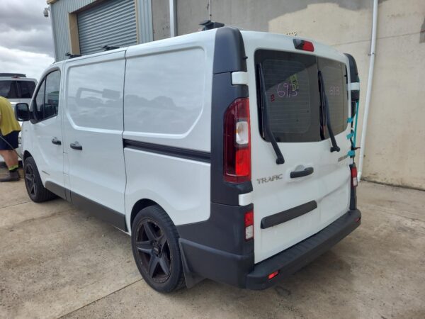 RENAULT TRAFIC 2015-2024 REAR/TAILGATE GLASS BARN DOOR GLASS (RH SIDE), X82, 01/ - Image 4