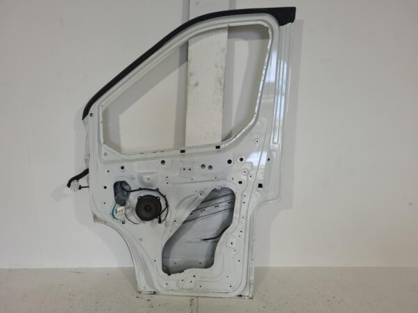 LDV DELIVER 9 2020-2024 RIGHT FRONT DOOR 07/20- - Image 4