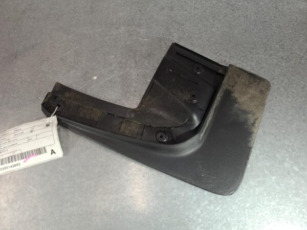 RENAULT TRAFIC 2015-2024 MUD FLAPS LH REAR, X82, 01/15-