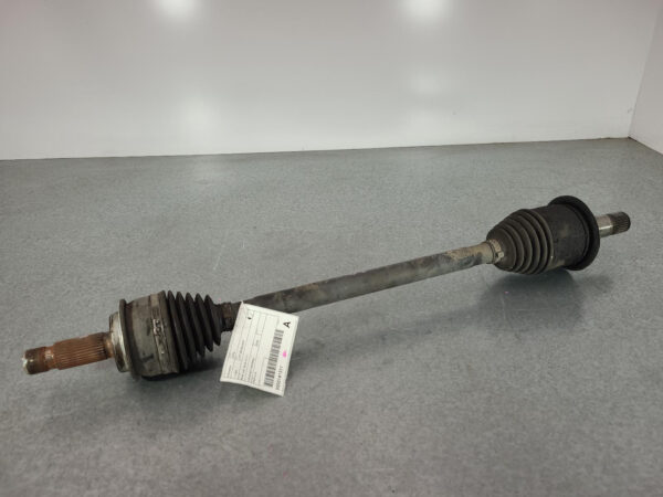 MERCEDES BENZ VITO 639 04/2004-01/2011 LEFT DRIVESHAFT REAR
