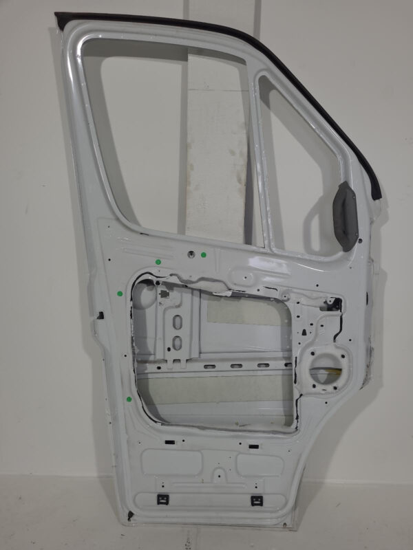 MERCEDES SPRINTER 2006-2018 LEFT FRONT DOOR NCV3, VAN, 10/06-04/18 - Image 4