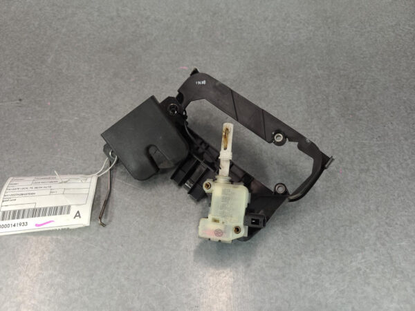VOLKSWAGEN TRANSPORTER 2004-2015 LOCK MECHANISM TAILGATE LOCK, T5, 08/04-06/15 - Image 2