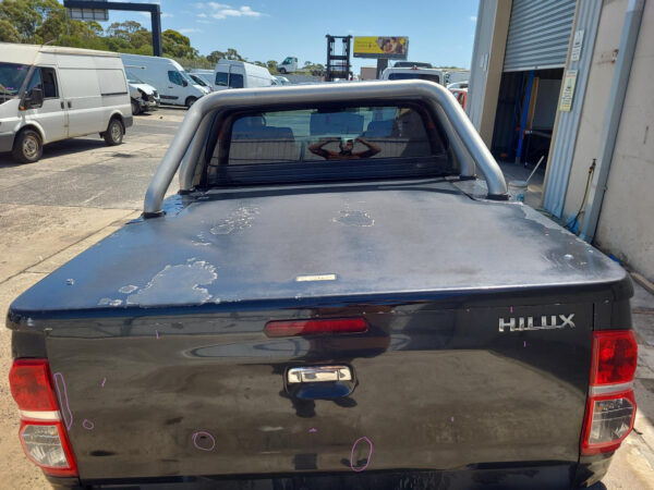 TOYOTA HILUX 2005-2011 TRIM PANEL KICK PANEL LH SIDE, LIGHT GREY, 02/05-06/11 - Image 7