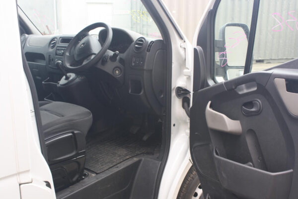 RENAULT MASTER X62 09/2011-08/2020 LEFT FRONT BUMPER FOGLAMP - Image 11