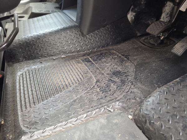 LDV DELIVER 9 07/2020-2024 CARPET FRONT FACTORY FLOORING - Image 10