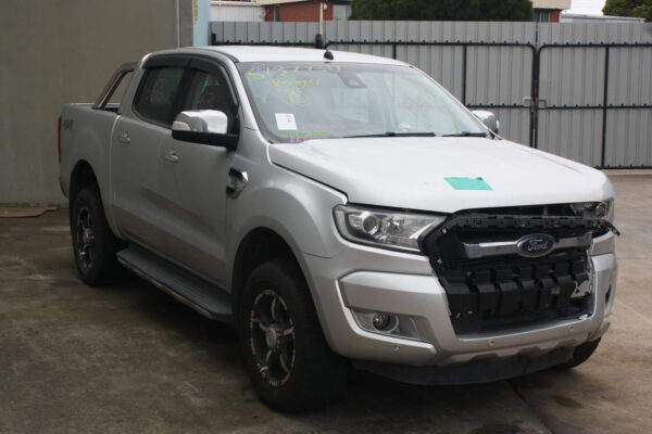 FORD RANGER PX SERIES 2 06/2015-06/2018 FRONT CAMERA INTERIOR MIRROR MOUNTED - Image 6